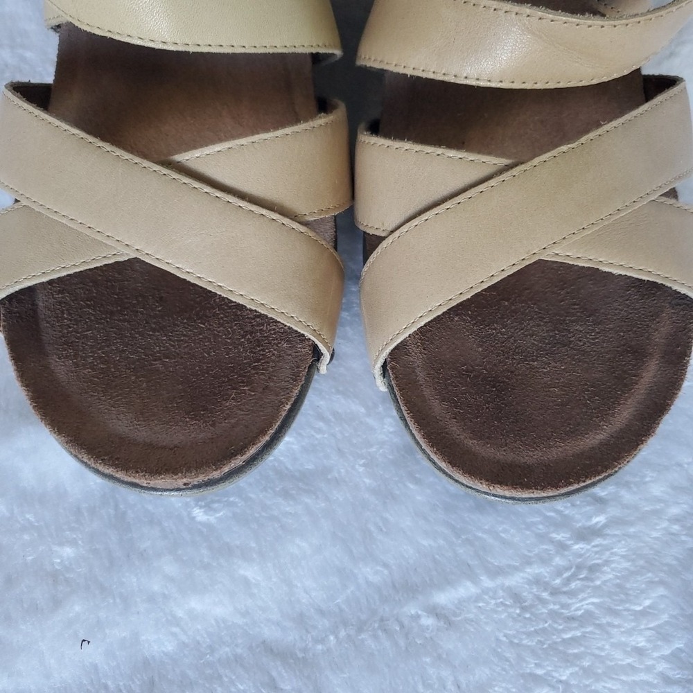 Dansko Frida Wedge Sandals 10.5 Brown Leather Criss Cross Buckle Ankle Strap 41 - Picture 4 of 11